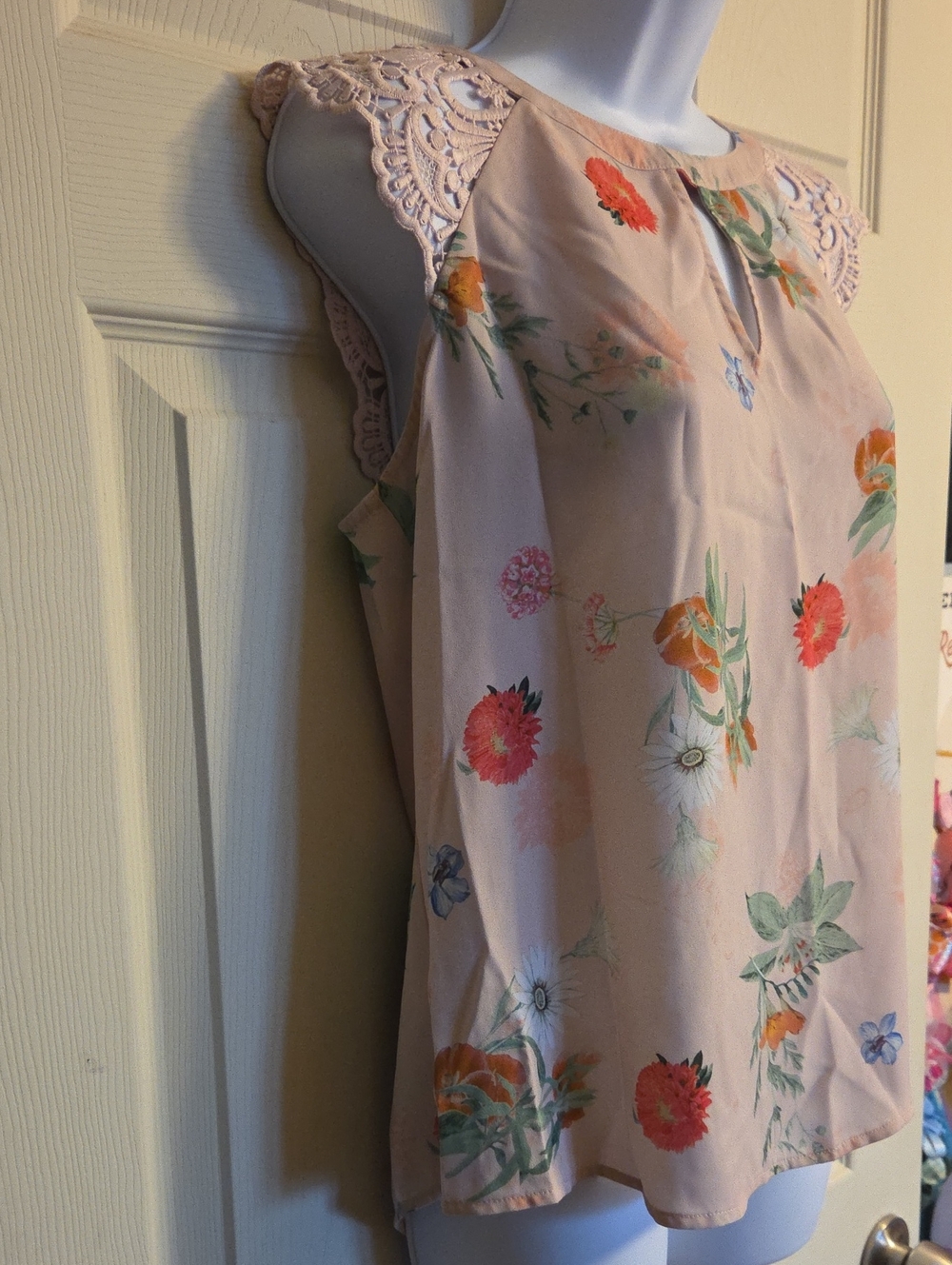 Express Floral Sleeveless Blouse Size Medium - Picture 6 of 11